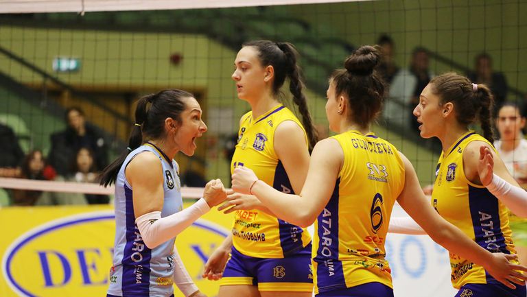 Женският волейболен шампион Марица Пловдив постигна 4 а поредна победа след