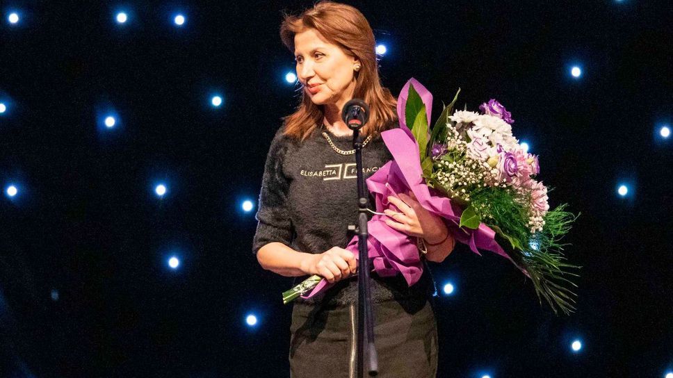 Весела Лечева поздрави Илиана Раева за 60-годишнината ѝ