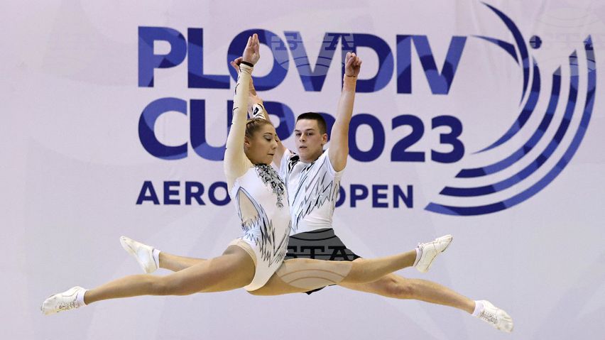 Борислава Иванова и Христо Манолов спечелиха по две титли на Държавното първенство по спортна аеробика