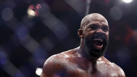 Близо 60 000 души искат UFC да отнемат титлата на Джон Джоунс