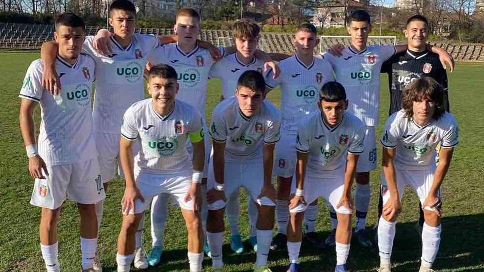 Янтра надви Миньор в Перник при U18
