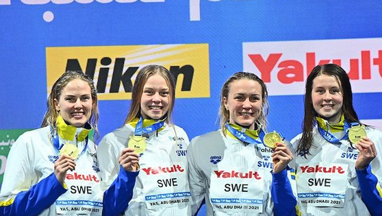 Смесената женска щафета на Швеция на 4 по 50 метра изравни световен рекорд в Абу Даби