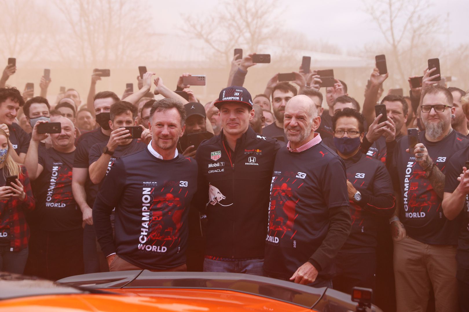 Макс Верстапен с шампионско посрещане във фабриката на Ред Бул