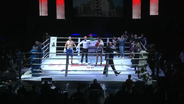 Трайчо Боксьора убедителен срещу полицай на MAXFIGHT 52