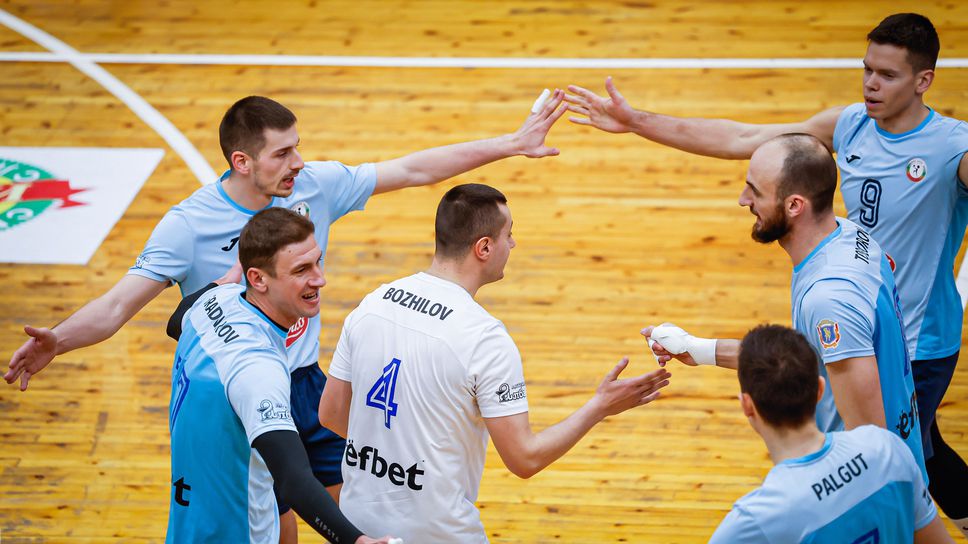 Монтана се разделя с капитана си и още играчи