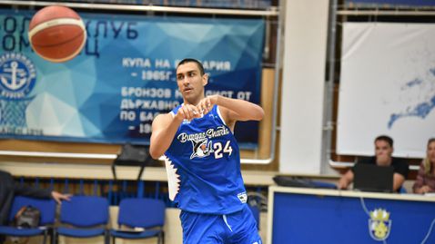  Черноморец скапе дебюта на Любо Минчев отпред на Спартак 