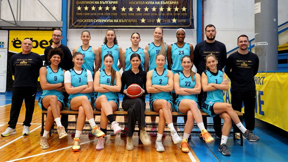 Дения Дейвис Стюърт записа дабъл дабъл и лидерът в класирането