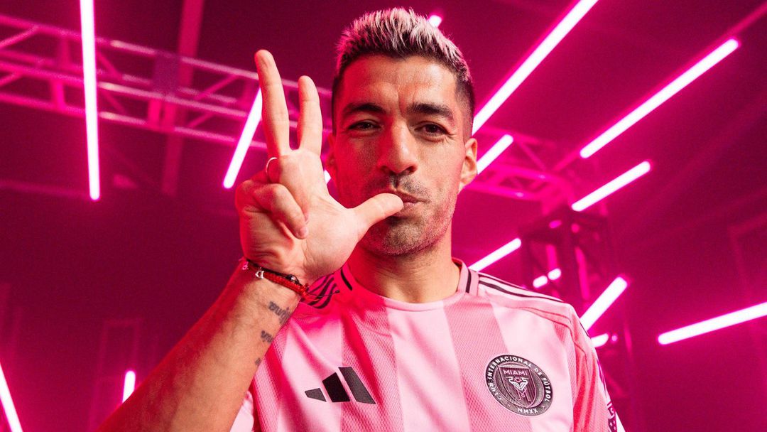 Новият договор на Луис Суарес е факт