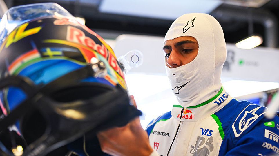 Наемането на Арвид Линдблад в Рейсинг Булс за сезон 2026