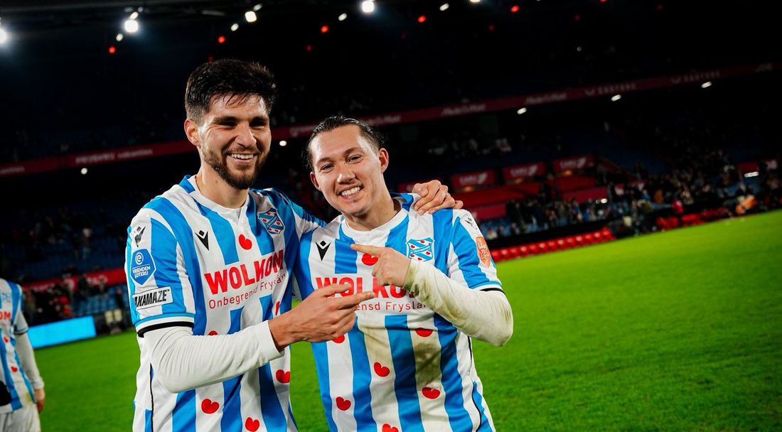 Хееренвеен и Петров шокираха Фейенорд на "Де Кайп"