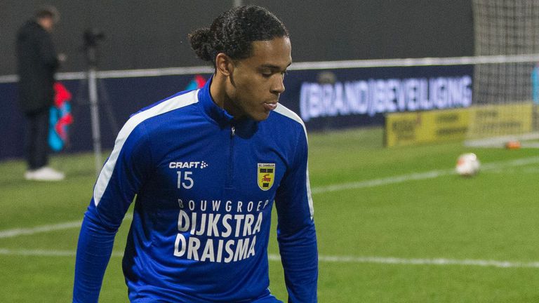  Нидерландският защитник към този момент е при Левски 