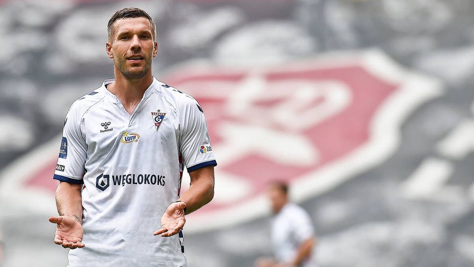 Световният шампион с Германия от Мондиал 2014 Лукас Подолски се