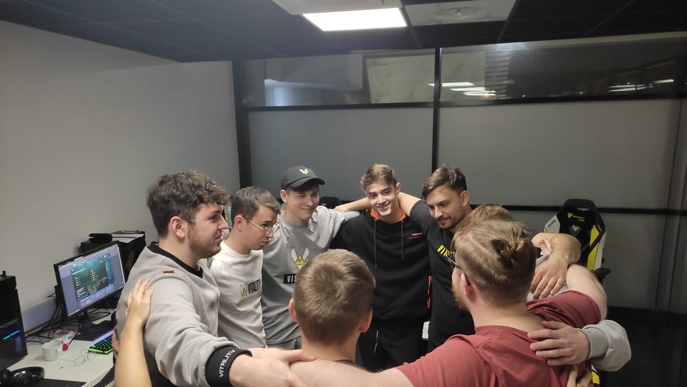 Нихат "Innaxe" Алиев дебютира успешно с екипа на Vitality