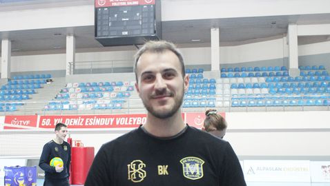  Борислав Крачанов: Искам да покажем добър волейбол против Еджзаджъбашъ 
