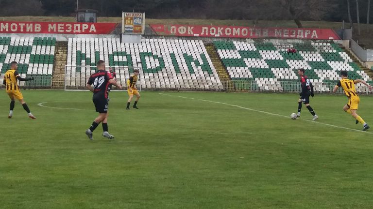 0 0 приключиха в Полски Тръмбеш местния Янтра и лидера Локомотив