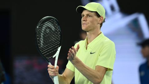 Синер безмилостен по пътя към осминафиналите