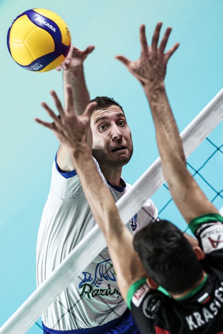 Нефтохимик : Пирин