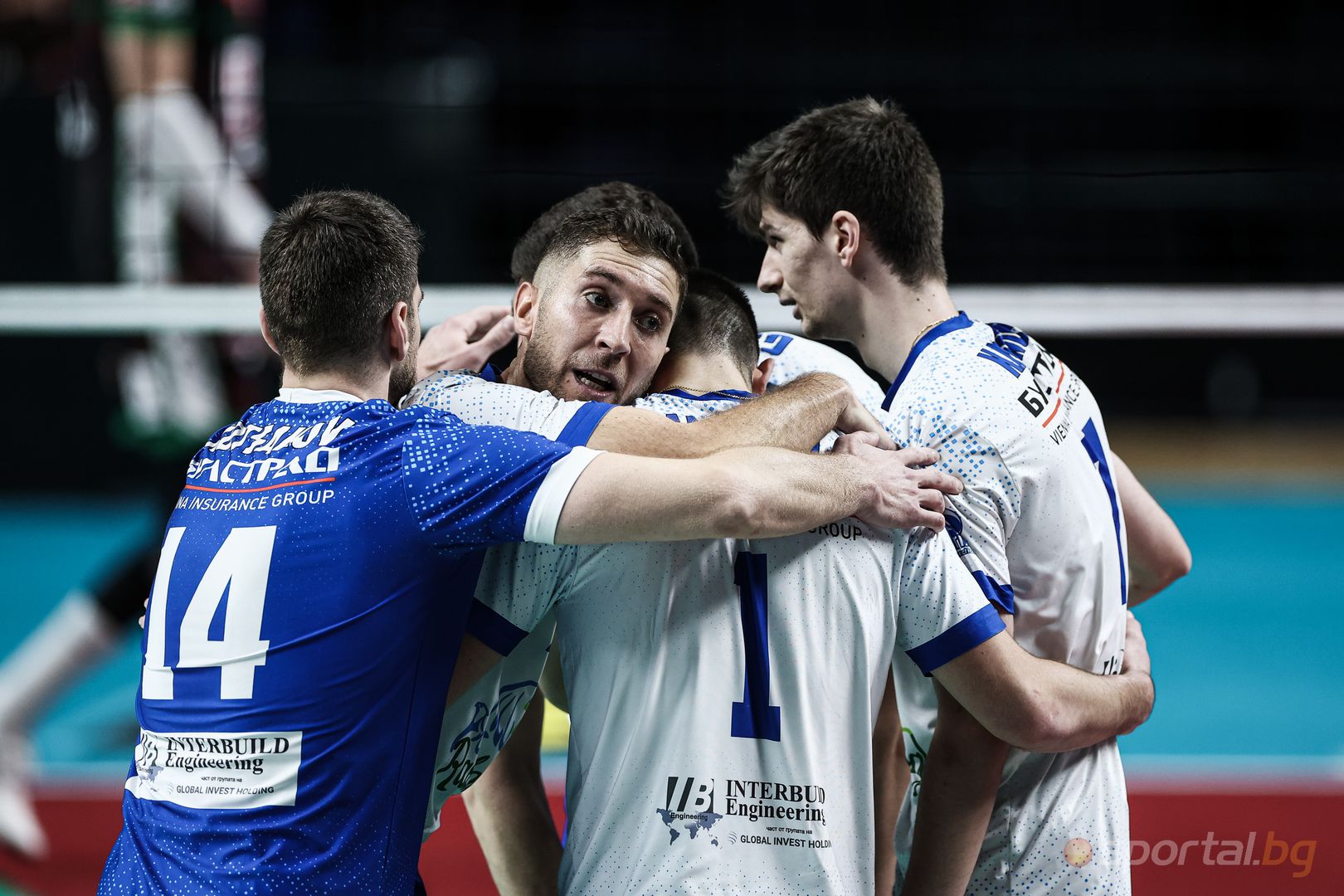 Нефтохимик : Пирин