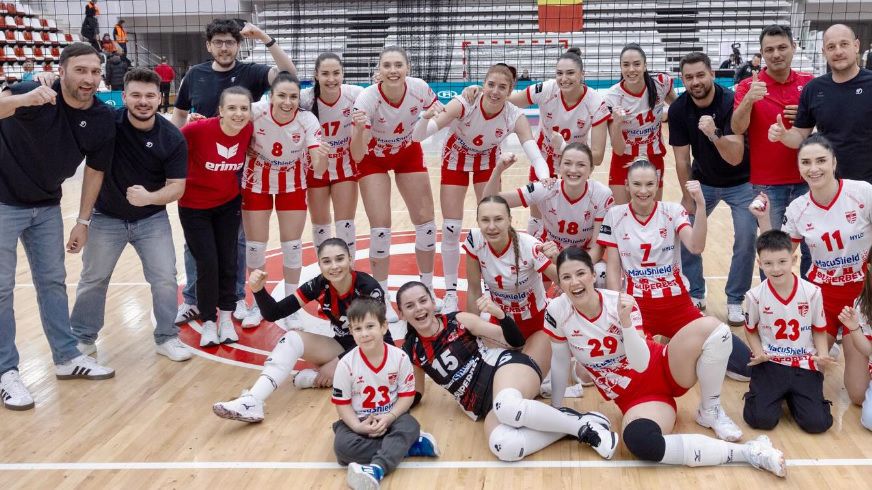 Националката Радостина Маринова и нейният Динамо Букурещ спечелиха голямото дерби