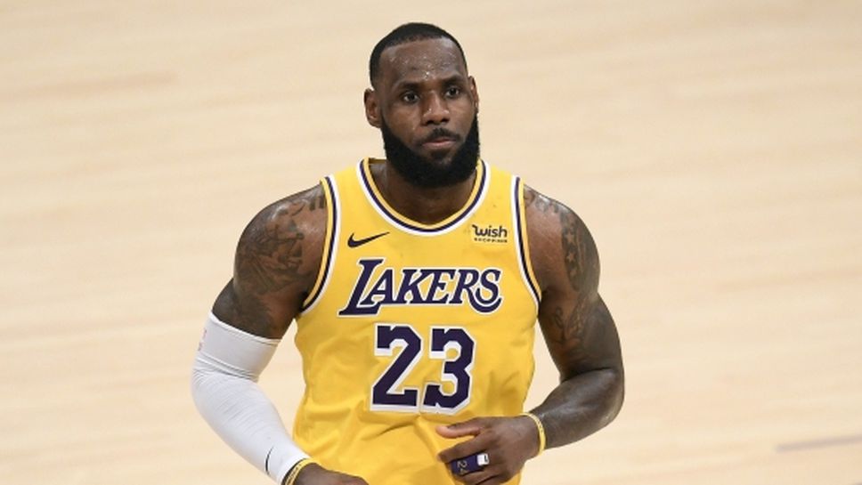 Скандалната симулация на ЛеБрон Джеймс не му донесе нищо добро