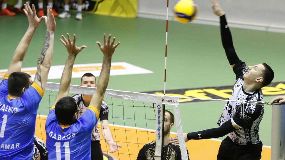 Висшата лига се обединява