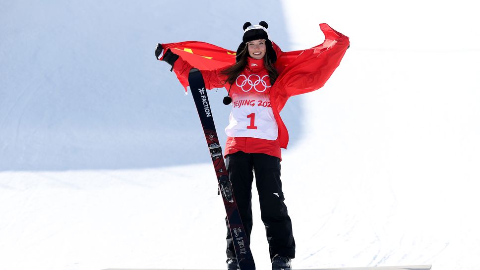 Айлин Гу триумфира в халфпайпа на ските свободен стил, спечели втора титла и трето отличие на Игрите в Пекин
