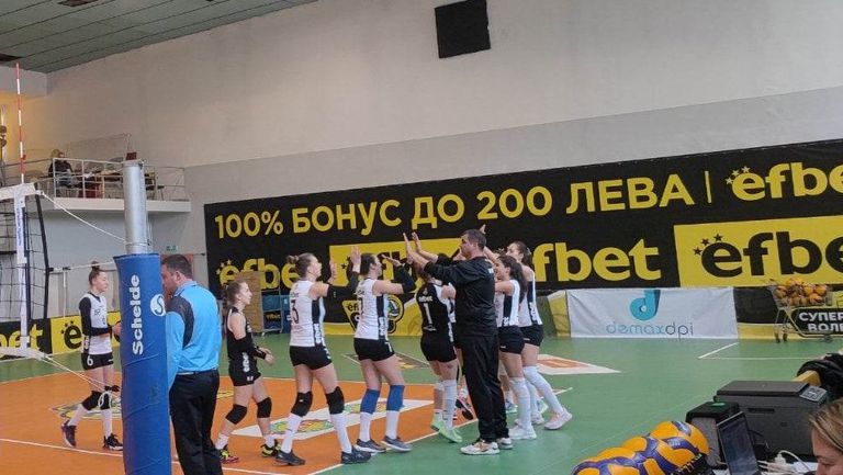 Волейболистките на Славия записаха 6-а победа в женската Демакс лига.