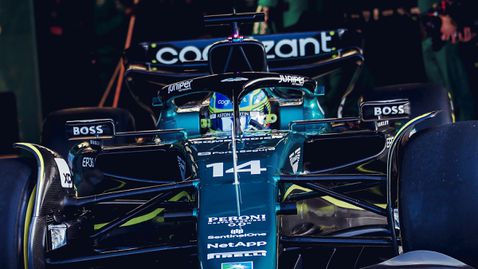  С прекосяването си в Астън Мартин Алонсо изравнява достижение на Магнусен 