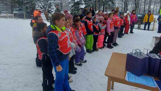Близо 190 деца от Троян се включиха в петото издание на "Научи се да караш ски"