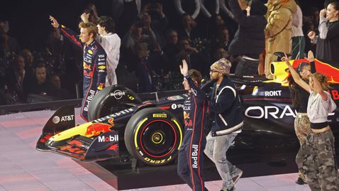 Ред Бул са платили 800 000 лири за участието си в общото представяне