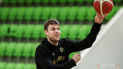Везенков, Милър-Макинтайър и компания тренират на пълни обороти в Ботевград