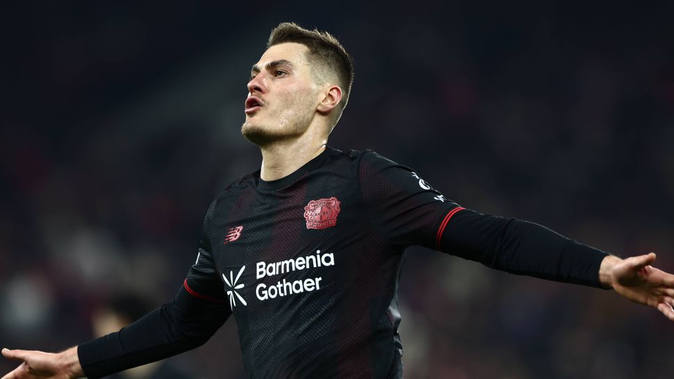 Байер Леверкузен взе комфортен аванс от два чисти гола след