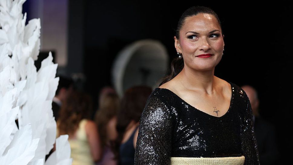 Новозеландската суперзвезда в тласкането на гюле Валъри Адамс беше обявена