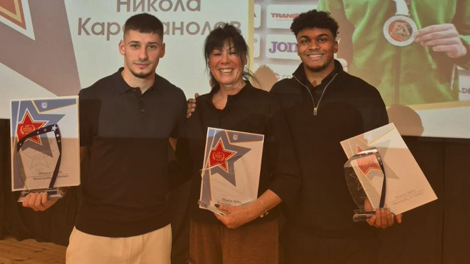 Никола Караманолов 60 м 100 м и 4х100 м и