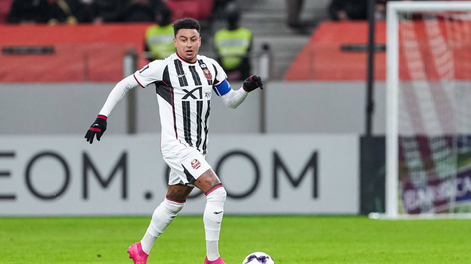 Бившият футболист на Манчестър Юнайтед Джеси Лингард ще продължи кариерата