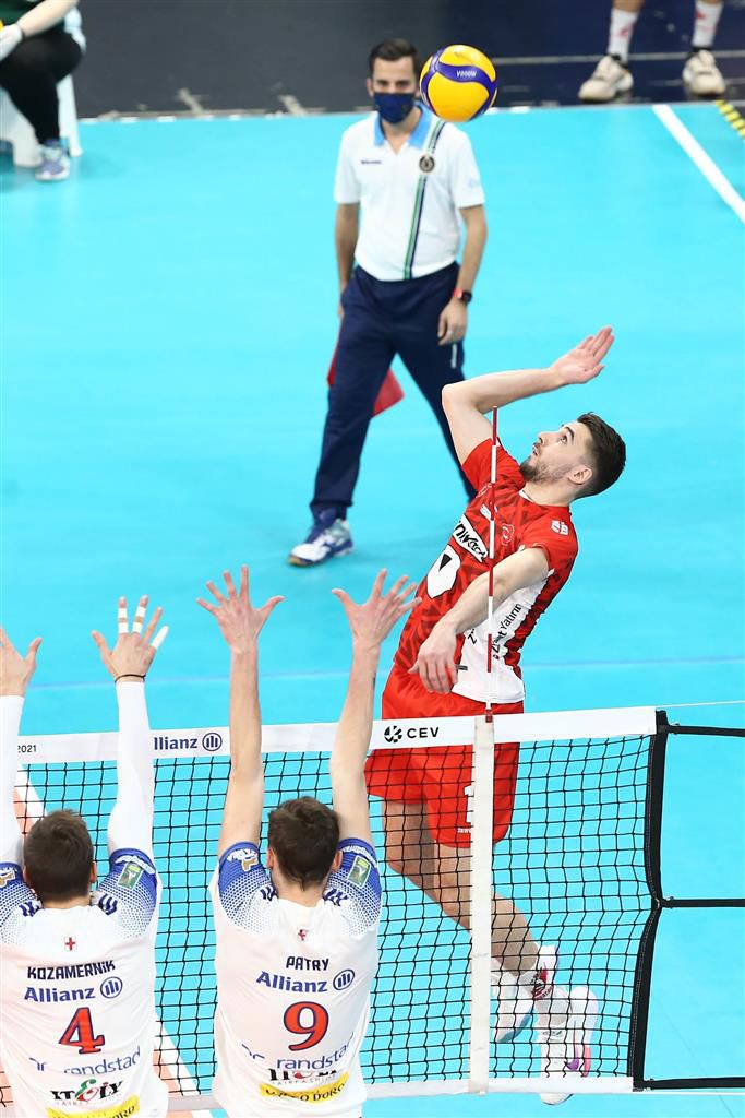 Мартин Атанасов и Зиратбанк играха силно, но загубиха първия финал на “Чалънж къп” от Алианц (Милано)