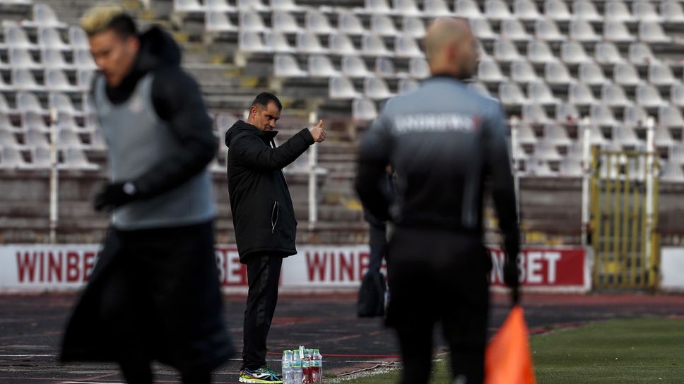 Великов преди мача с Нефтохимик:  Не се интересуваме от проблемите на съперника