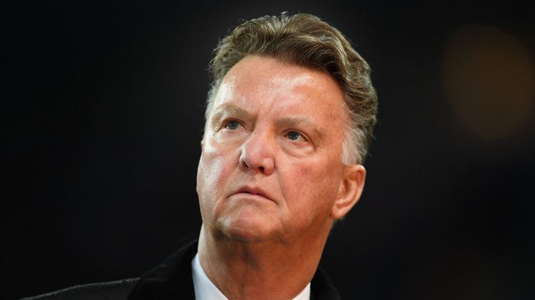  Ван Гаал разгласи избраниците си за мачовете с Германия и Дания 