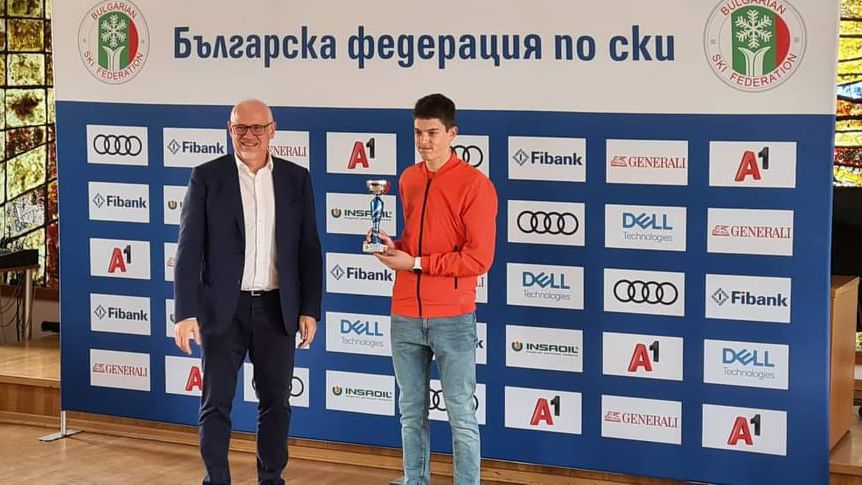 16-годишен наш талант в алпийските ски с първа победа в състезание на FIS