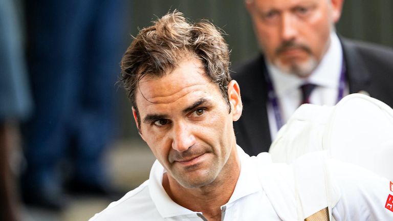 Легендата на тениса Роджър Федерер гледа на живо плейофа между