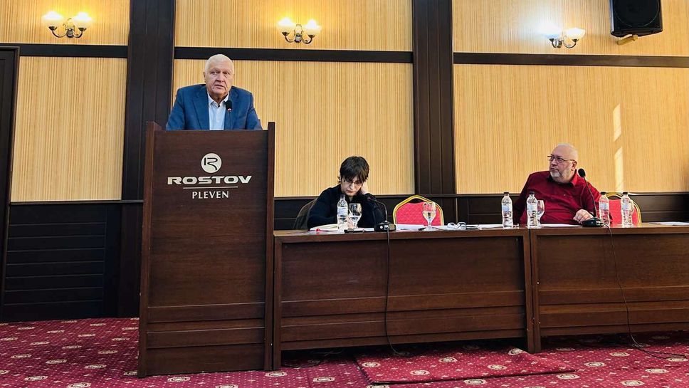 Васил Антонов отново поема председателските функции в БФШ 2022