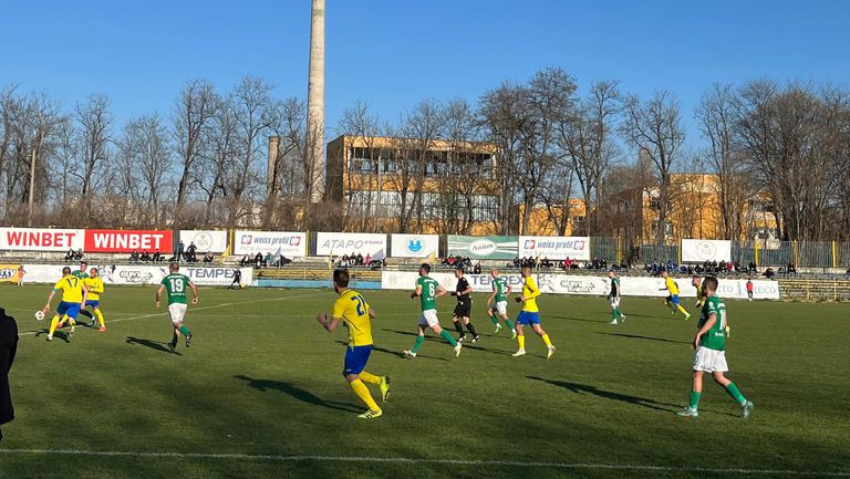 Марица (Пловдив) срази с 3:0 Янтра (Габрово) в мач от