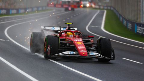  Тото Волф призна, че е следял изкъсо надпреварата на Хамилтън в Австралия 