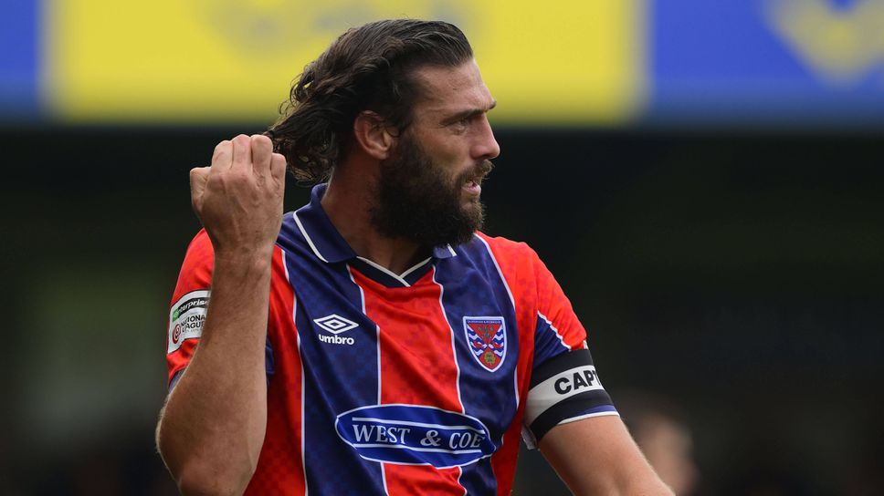 Анди Керъл стана играещ мениджър