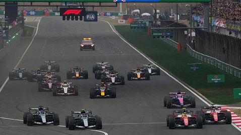 Хамилтън и Ръсел с щедри похвали за Китай