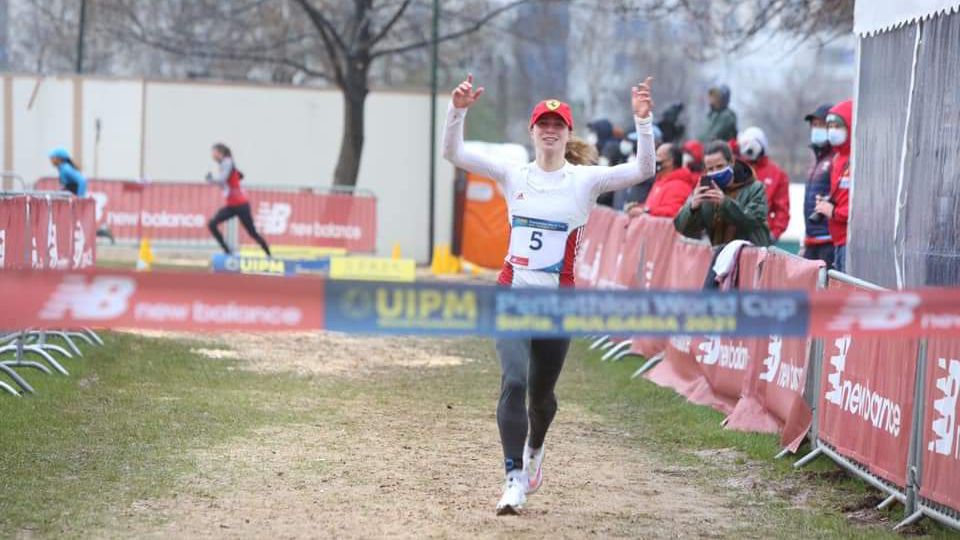 Оспорван финал реши златния медал при жените на СК по модерен петобой в София