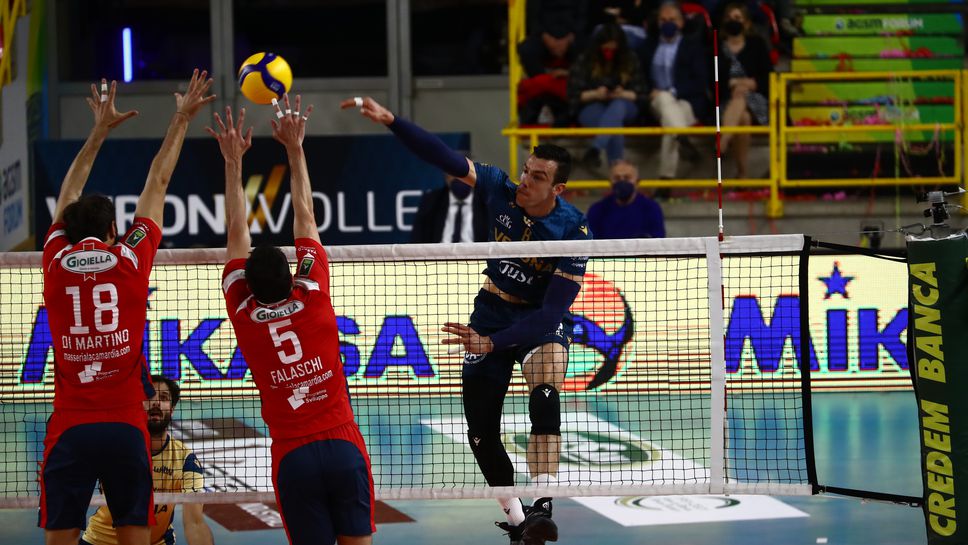 Аспарух Аспарухов с 9 точки, Верона срази Таранто в плейофа за 5-о място