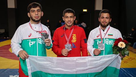 Националите по борба свободен стил спечелиха два сребърни и един бронзов медал на ЕП в Загреб