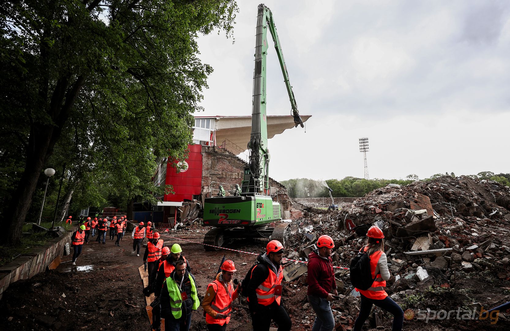 Разрушаване на стадион "Българска армия"