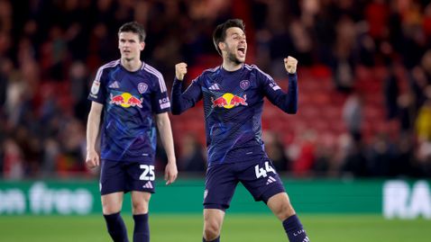  Колко пари завоюва Лийдс с промоцията си в Премиър лийг? 